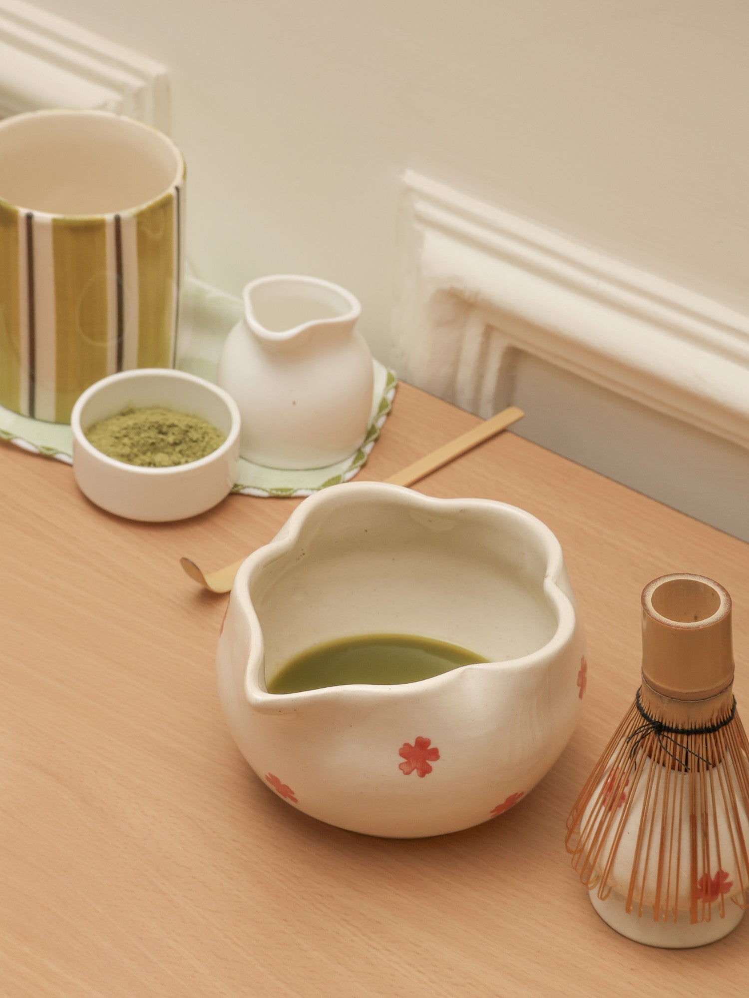 Matcha Tea Mixing Bowl & Whisk Holder Set - Floral Design