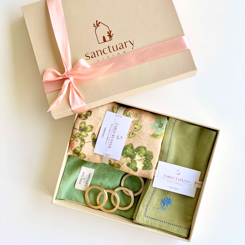 Valley Peach Gift Set-Linen Runner, Napkins & Napkin rings