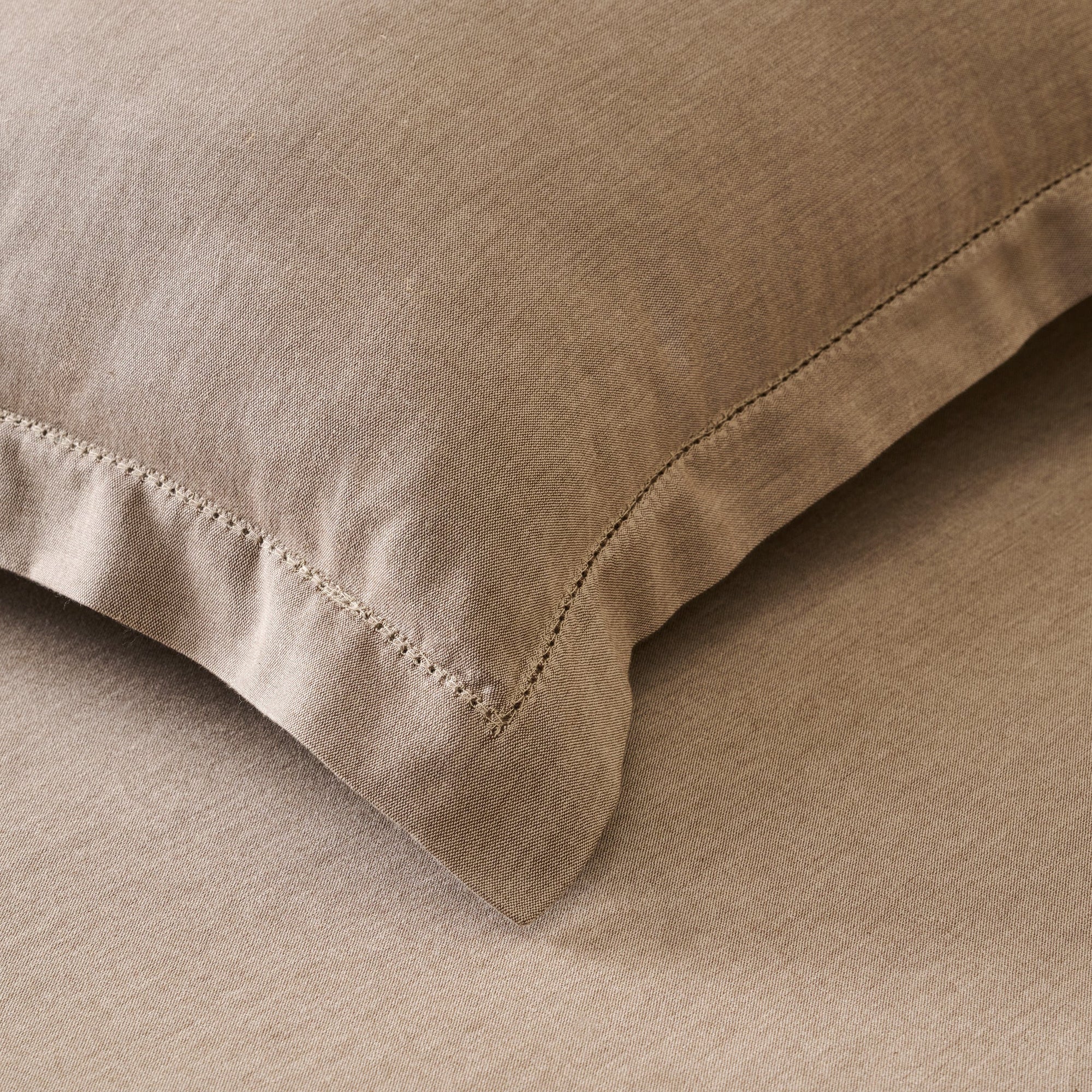 Roasted Walnut | Cotton Bamboo | Chambray | Bedsheet