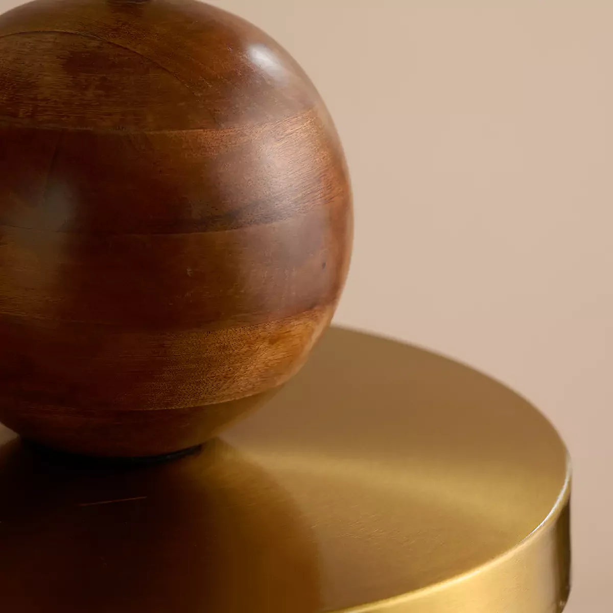 Sphere Table Lamp