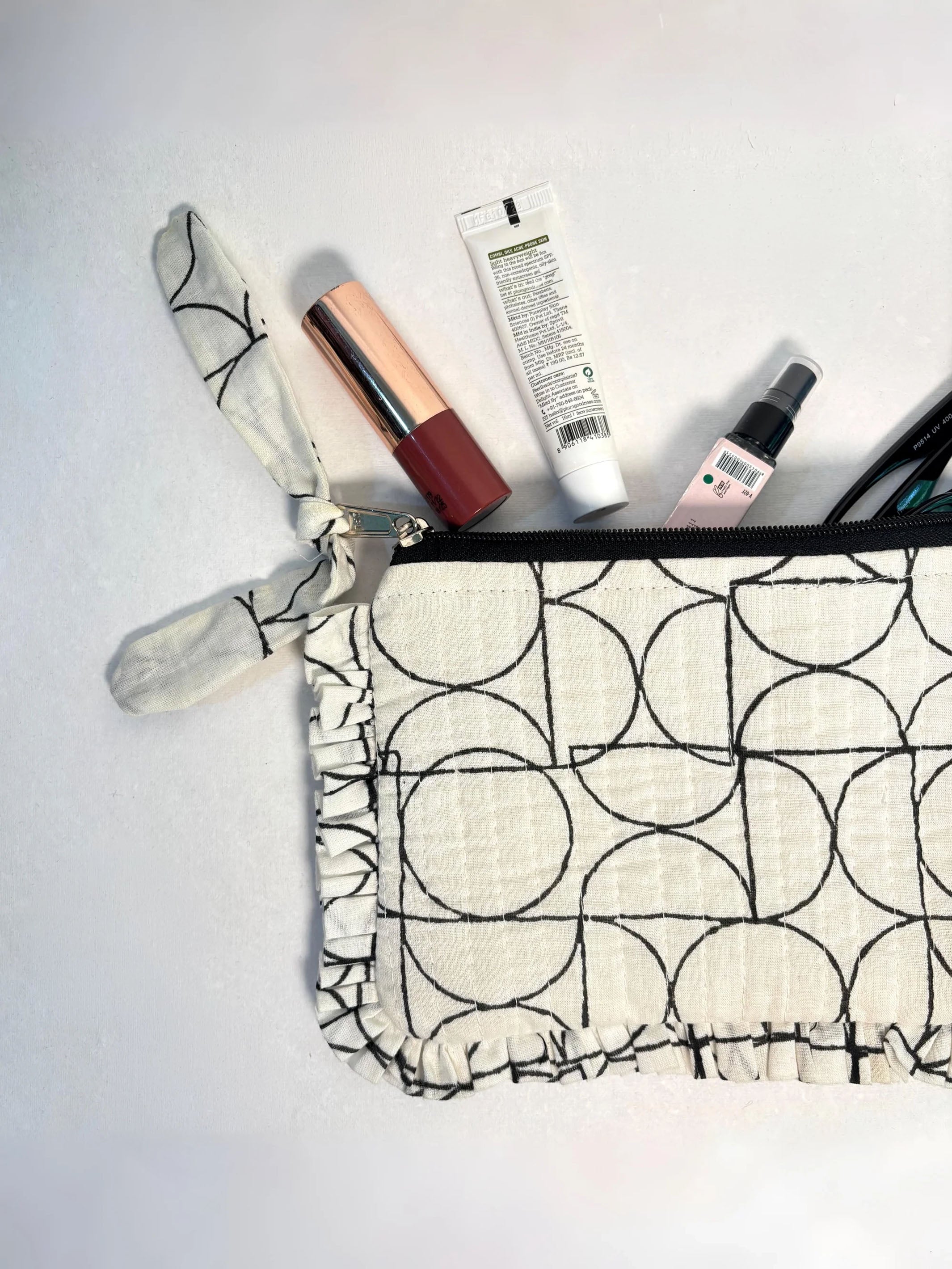 Sustainable Quilted Cotton Travel Pouch l Black & White Organizer