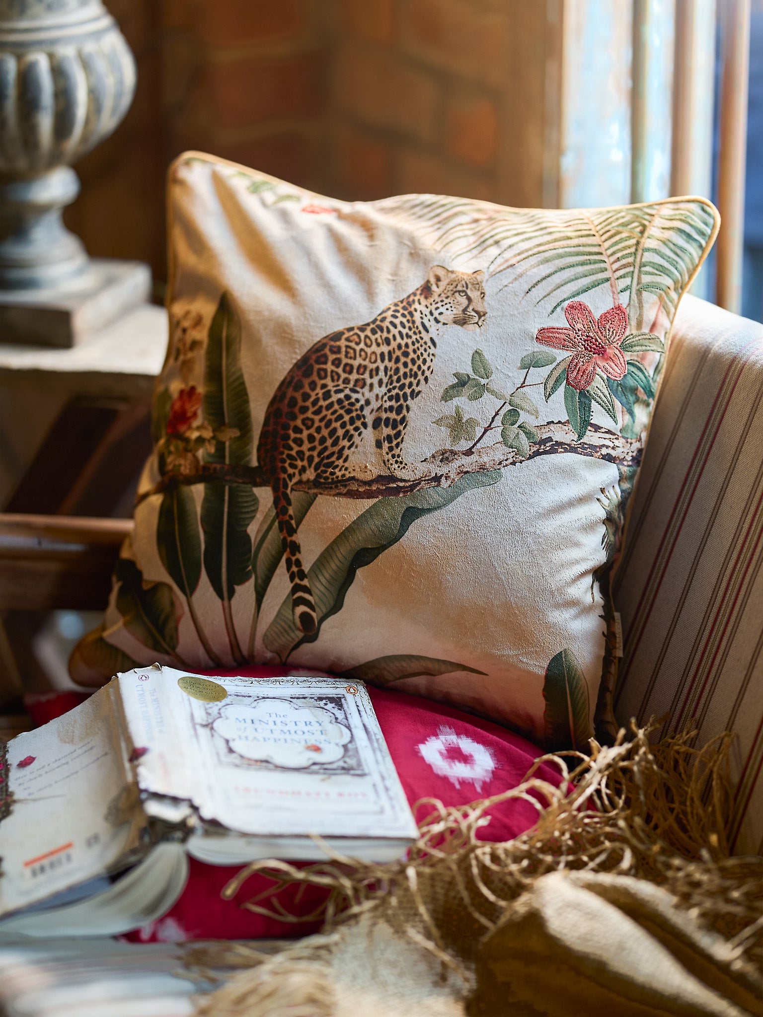 Bagheera - Multicolor Velvet Cushion