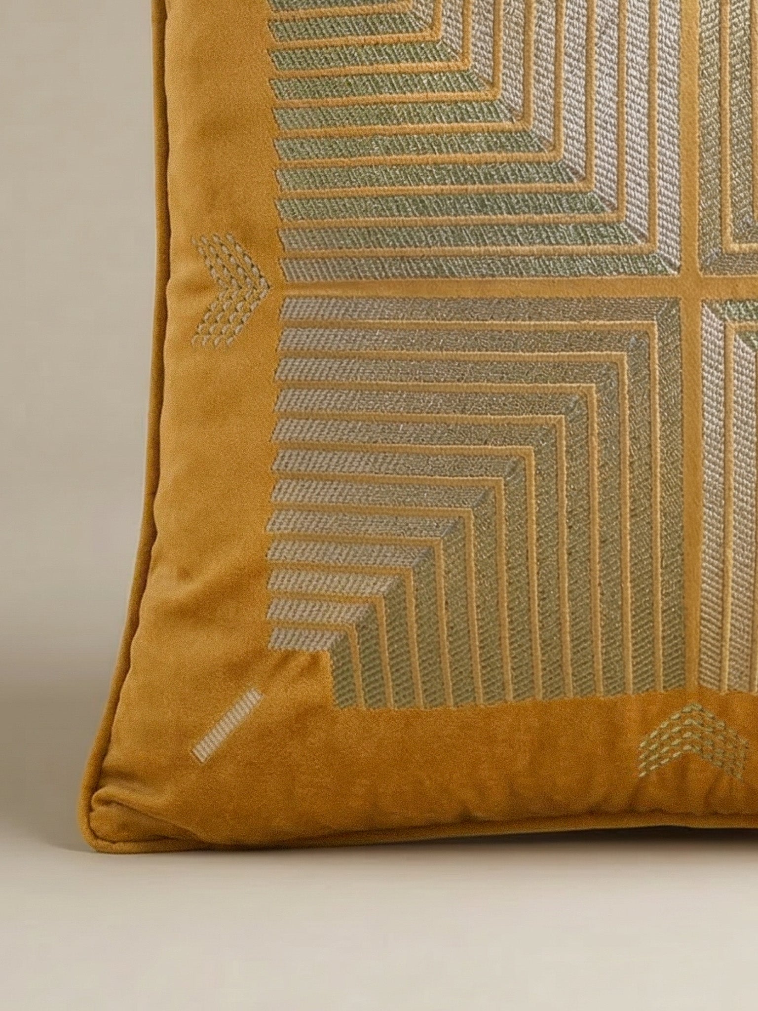 Vari-Da-Bagh ochre - Velvet Cushion Cover