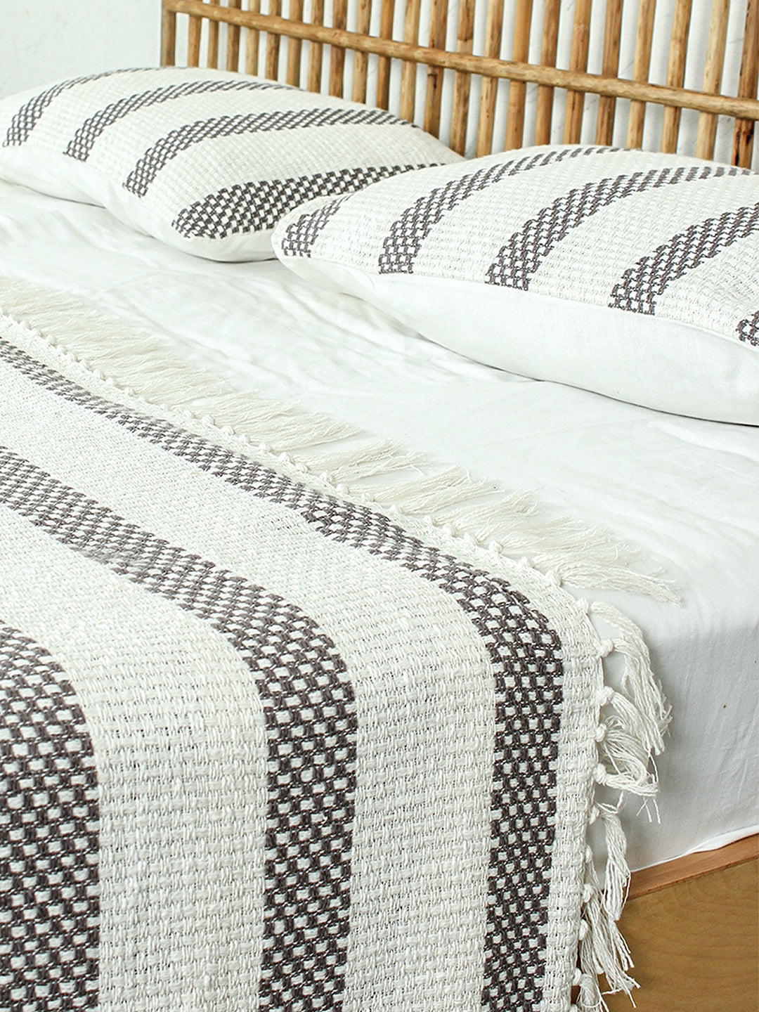 Shivalik Double Bedcover (Grey)