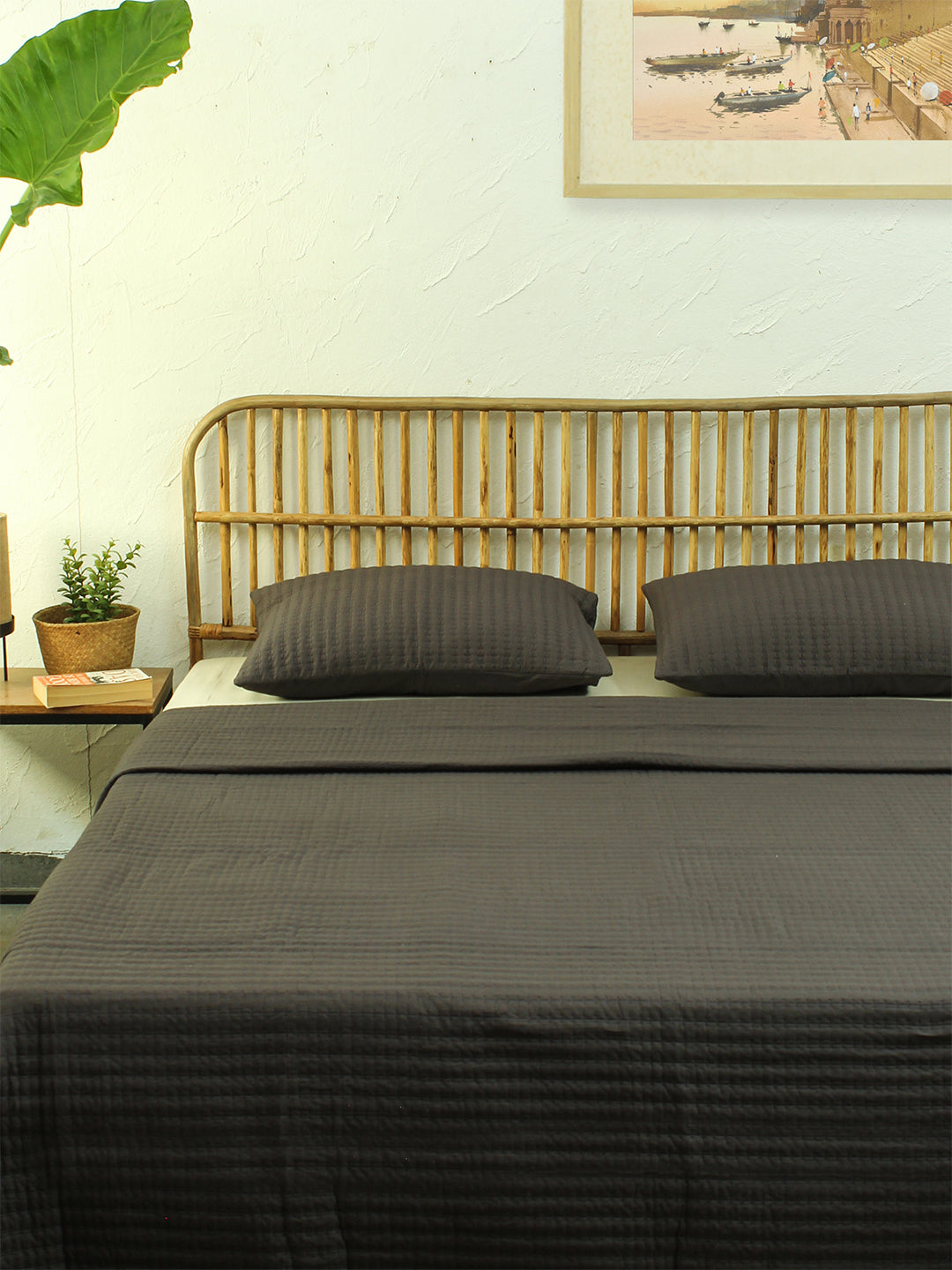 Kanhar 1 Double Bedcover 2 Pillow Covers (Black)