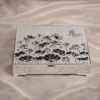 Butterfly Lotus Dry Fruit Box
