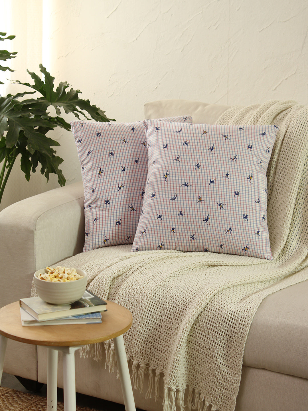 Kahaniya Cushion Cover (Red)