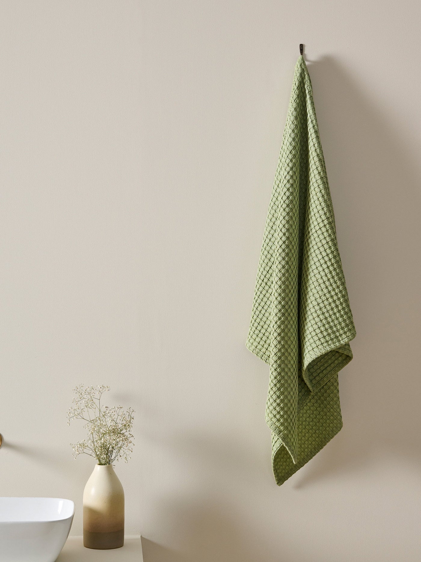 Chalk Cotton Waffle Bath Towel Frosted Green