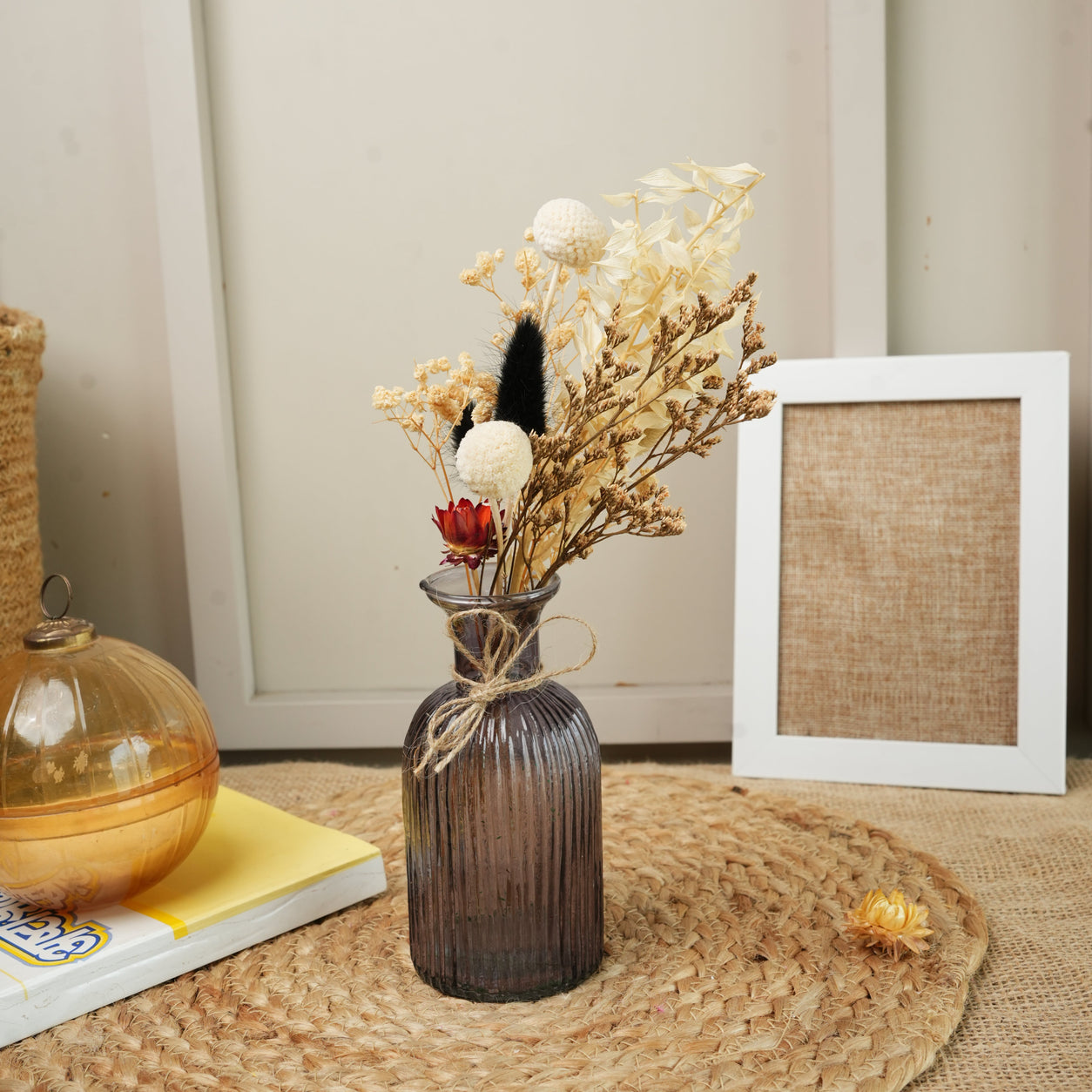 Ocean Crest Black Glass Vase with Dried Flowers | Modern Home Décor
