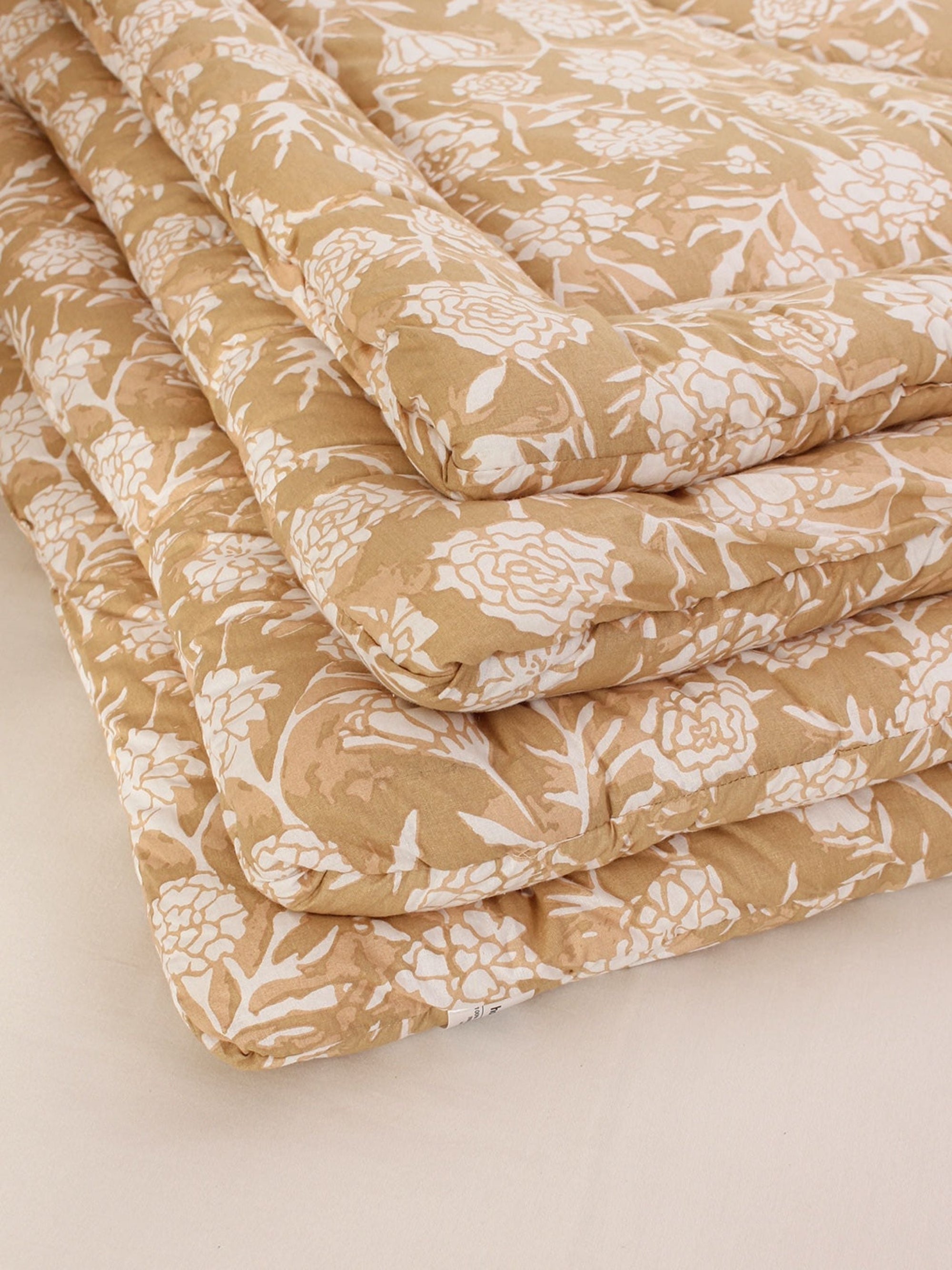 Comforter - Genda Phool Single (Beige)