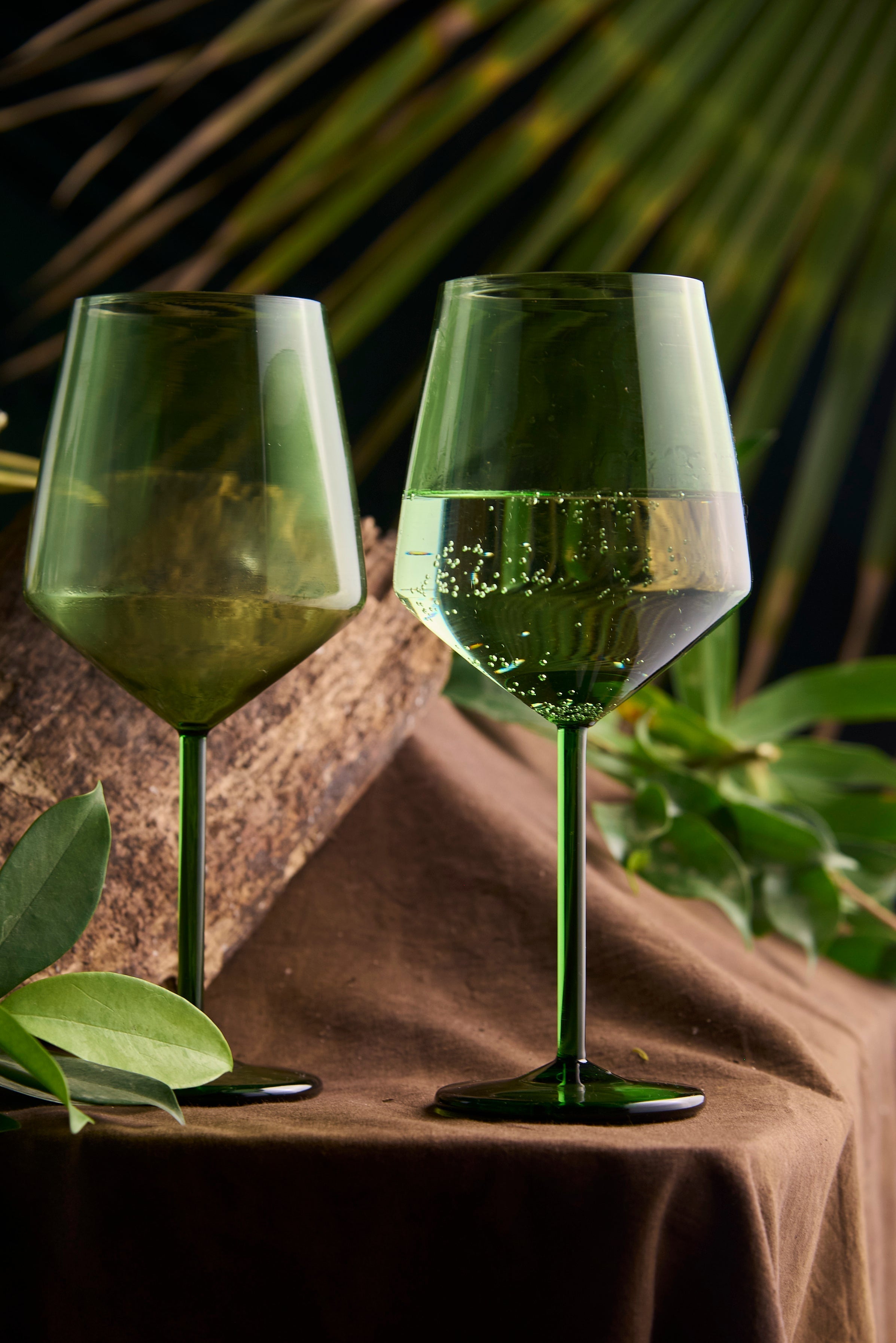 Coloured Tube Wine Glass  | 400 ml