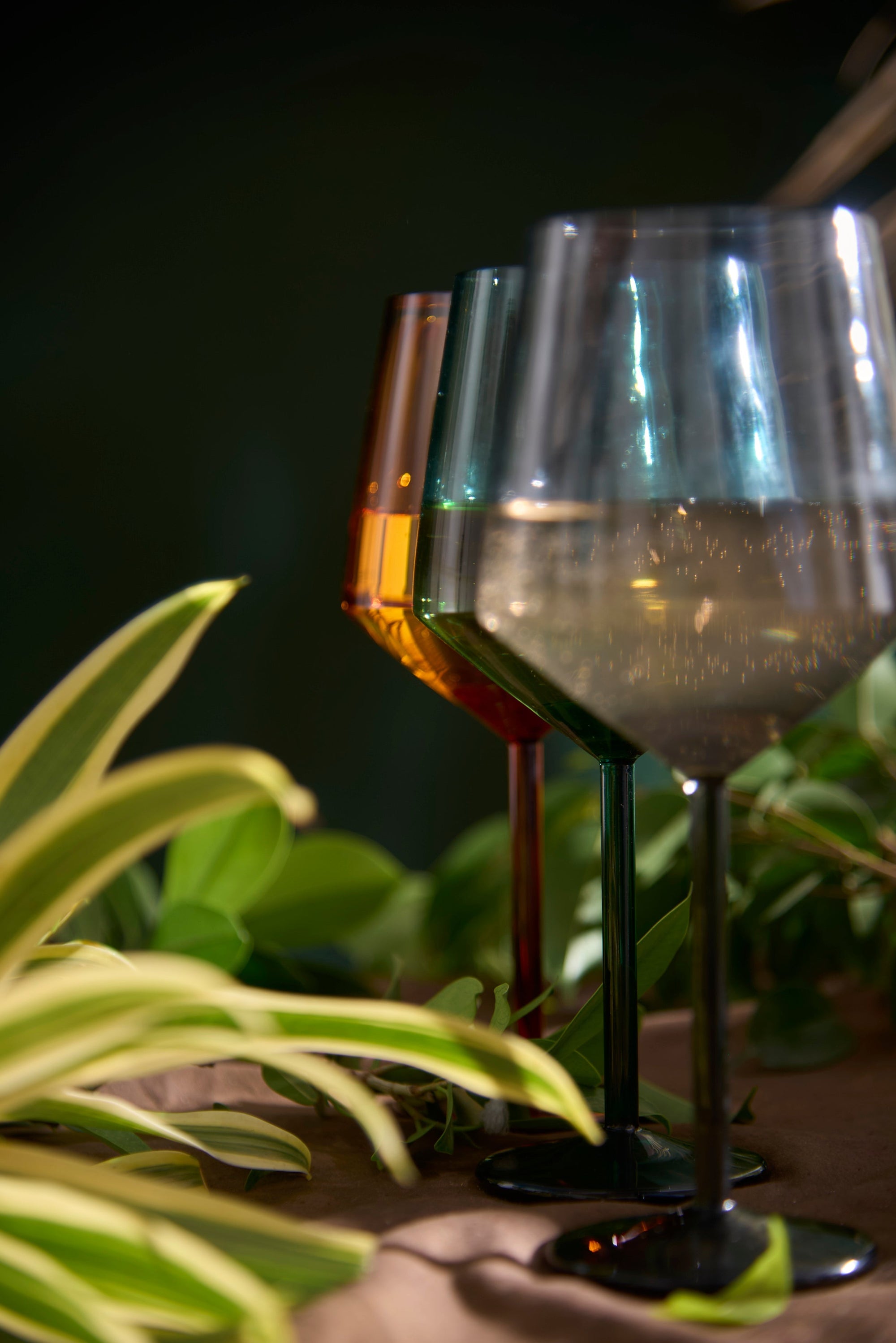 Coloured Tube Wine Glass  | 400 ml