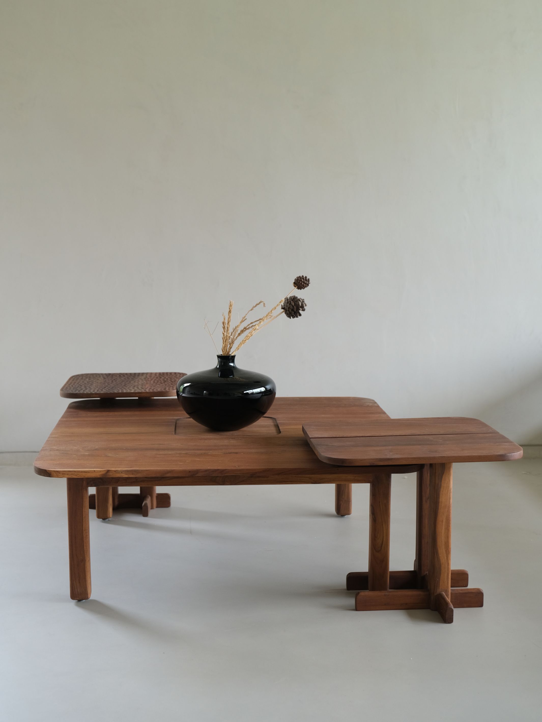 Center Table - Set of 3 Tiga