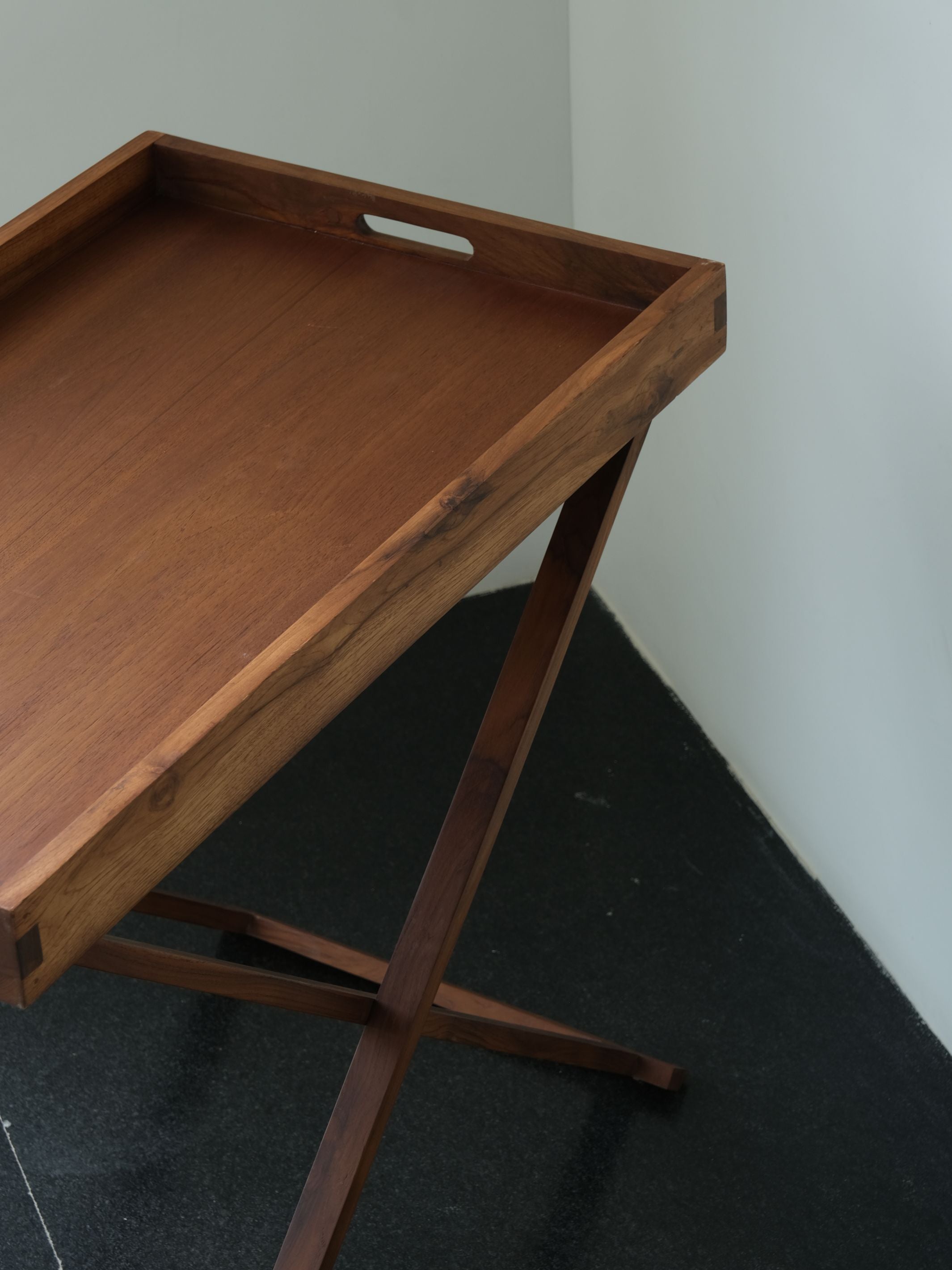 Tuck Table