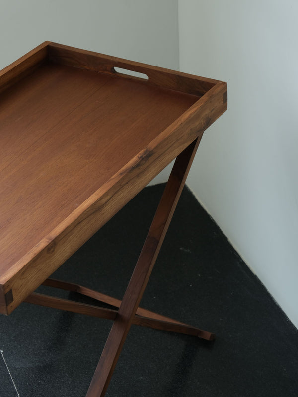 Tuck Table