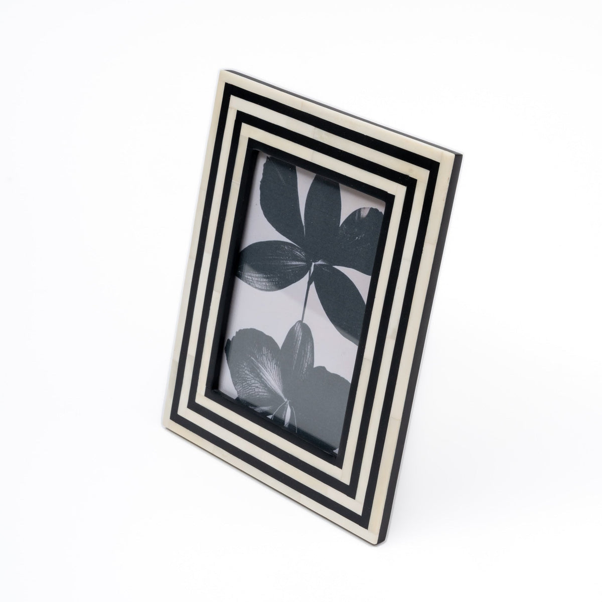 POALA - B&W PHOTOFRAME