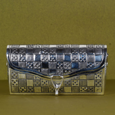 Chequered Silver Clutch Box – A Masterpiece of Modern Craft