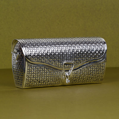 Silver Textured Clutch Box – The Art of Timeless Glamour