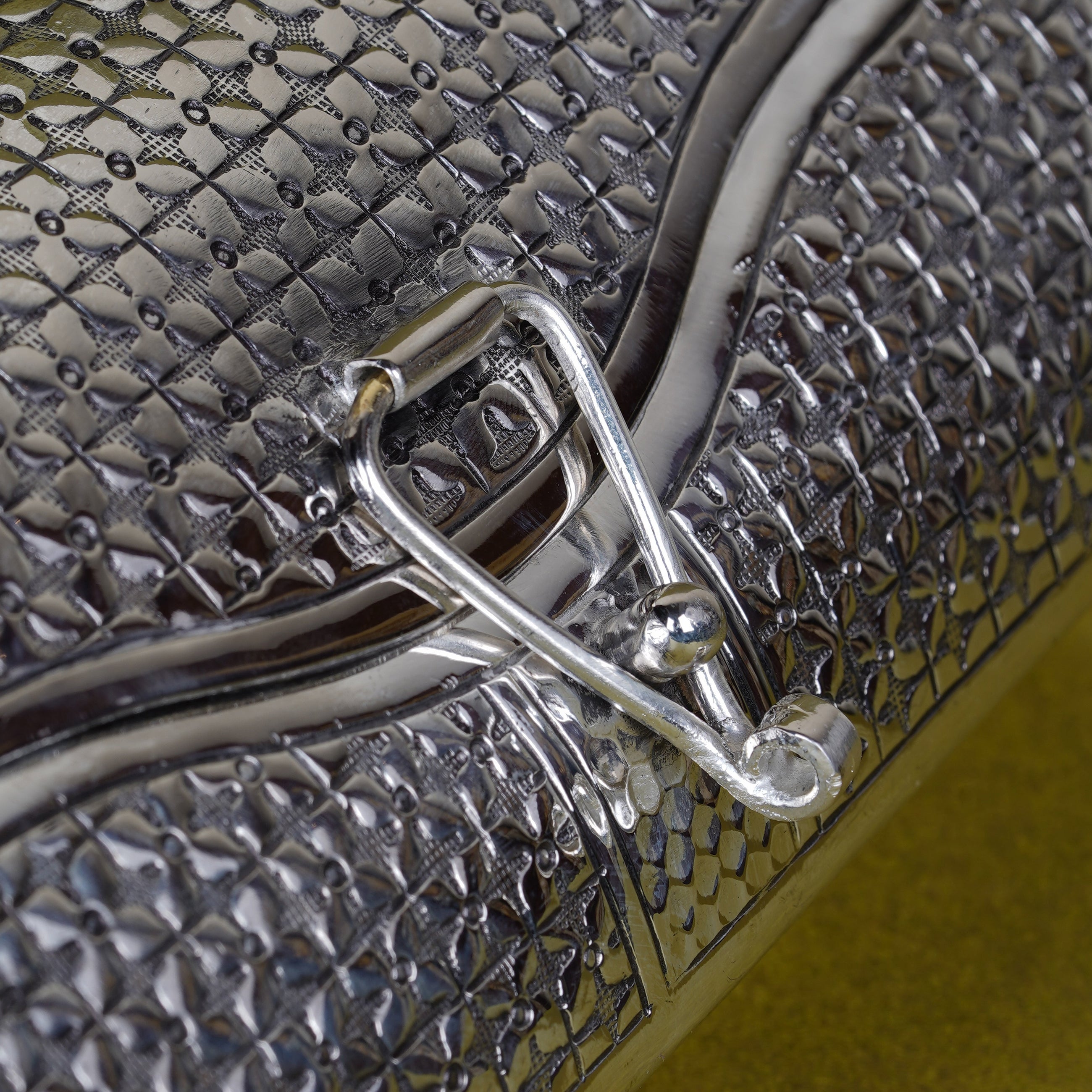 Silver Textured Clutch Box – The Art of Timeless Glamour