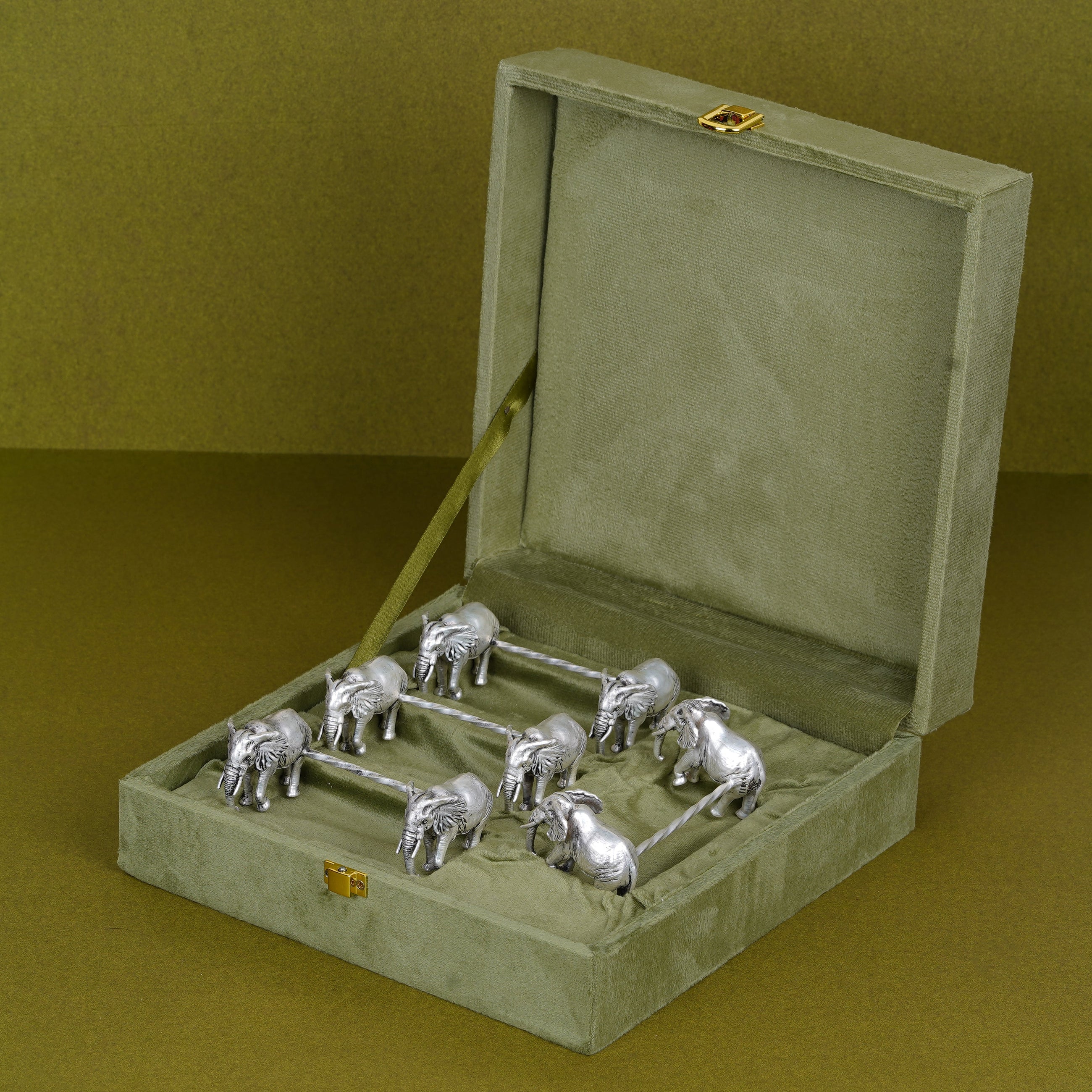 Front Facing Elephant Spoon Rest