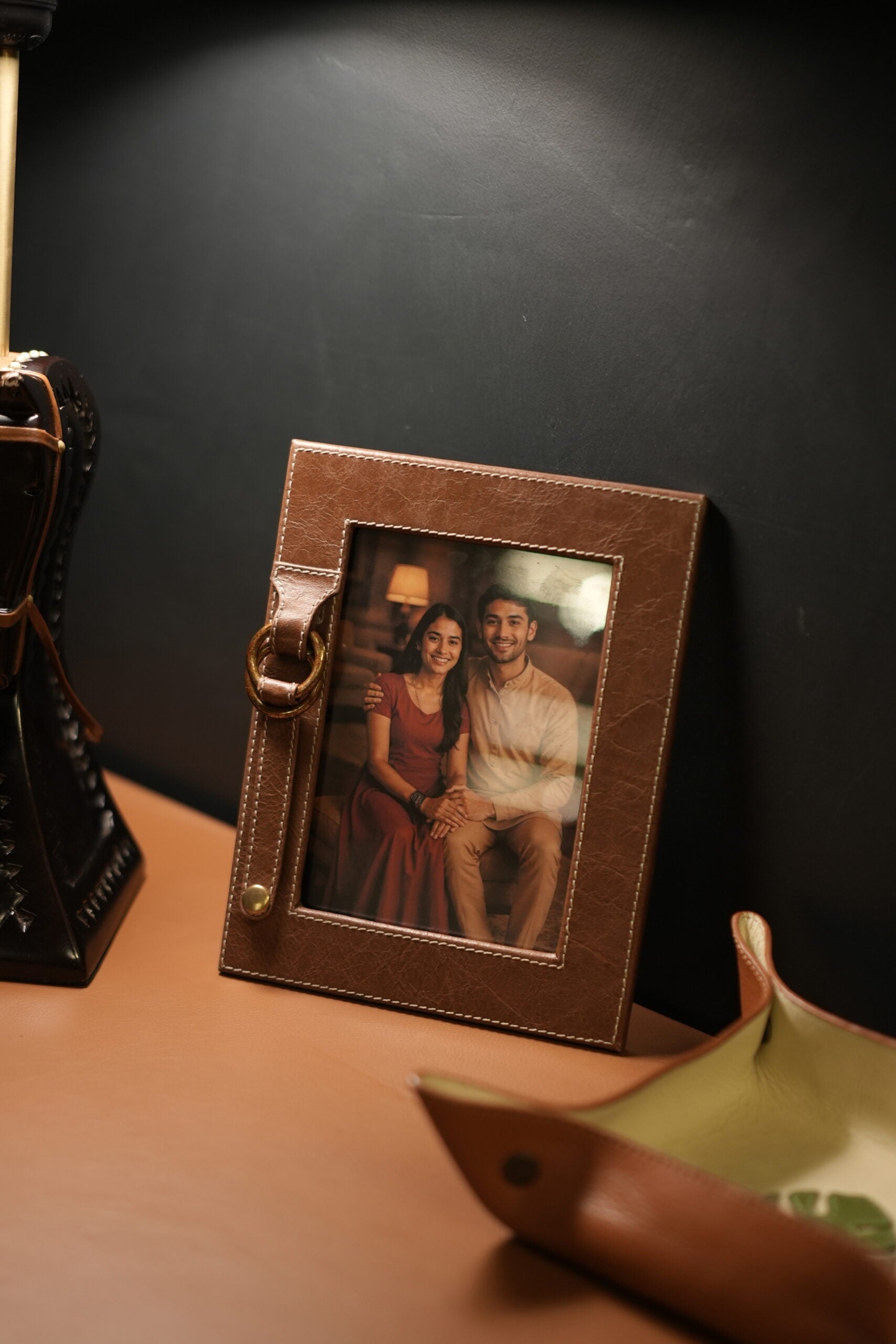 Leather vintage photo frame close up detail handcrafted India - The Mage Home