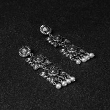 Chauki Pearl Danglers