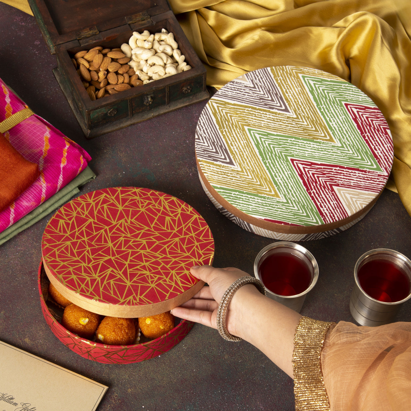 Jashn Round Box (Set of 2)