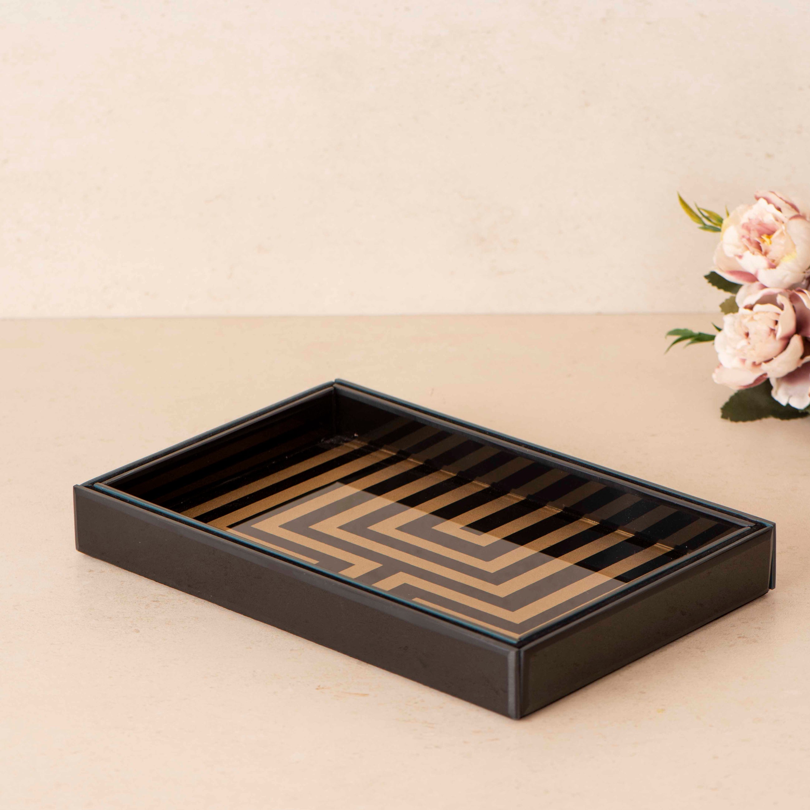 Maze Glass Bathroom Set of 3 Gold & Black