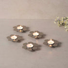 Petal Tlight holder with tlights set of 5 - Silver