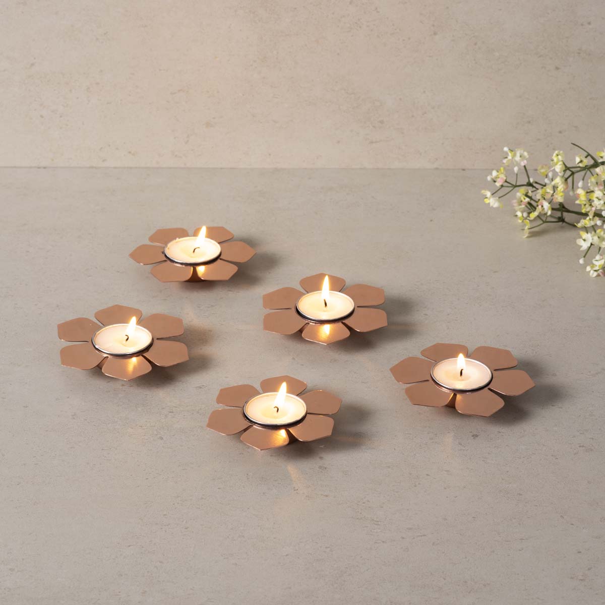 Petal Tlight holder with tlights set of 5 - Rose Gold