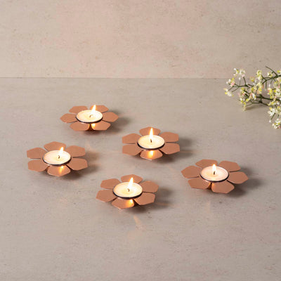 Petal Tlight holder with tlights set of 5 - Rose Gold