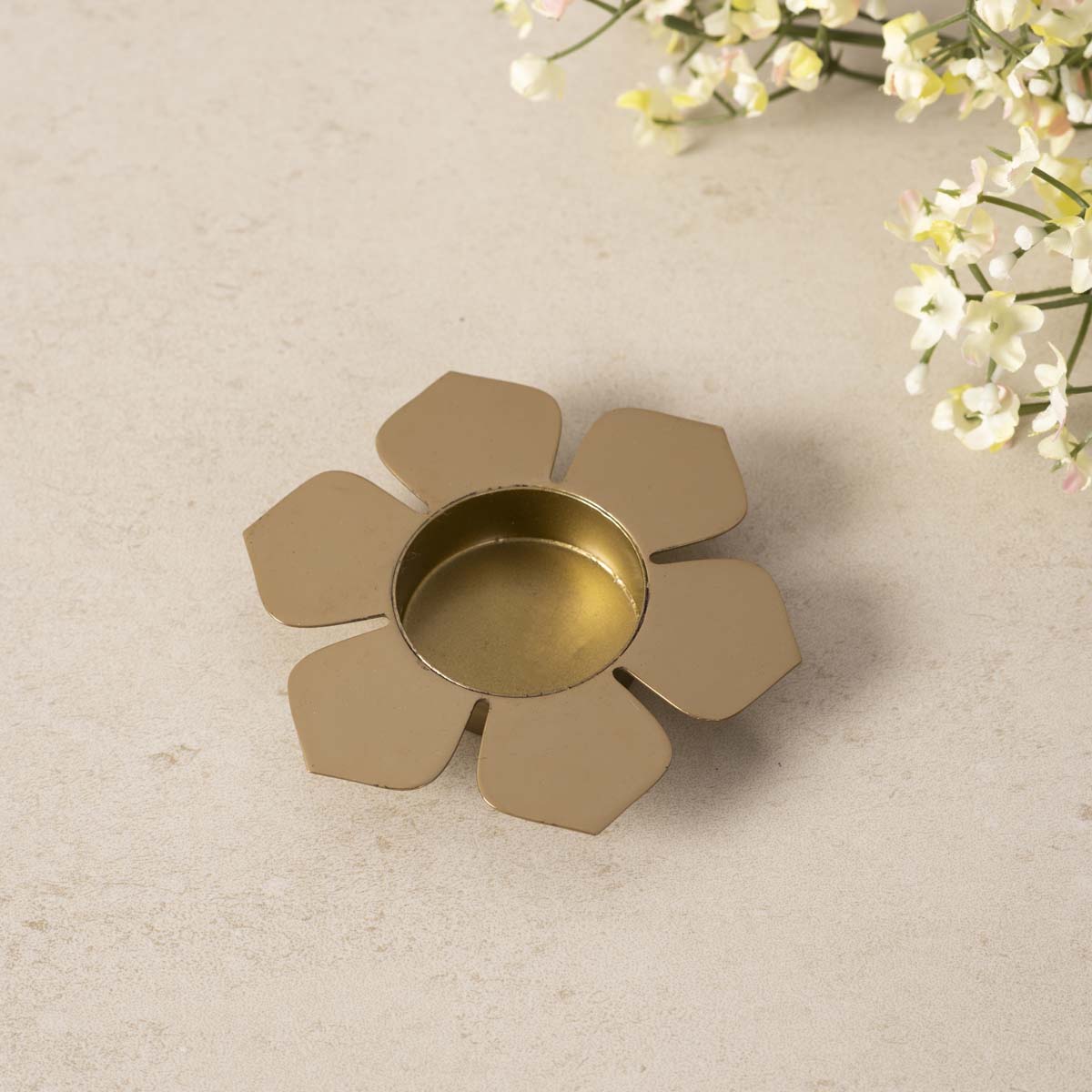 Petal Tlight holder with tlights set of 5 - Gold