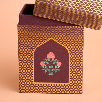 Minar Shaped Box