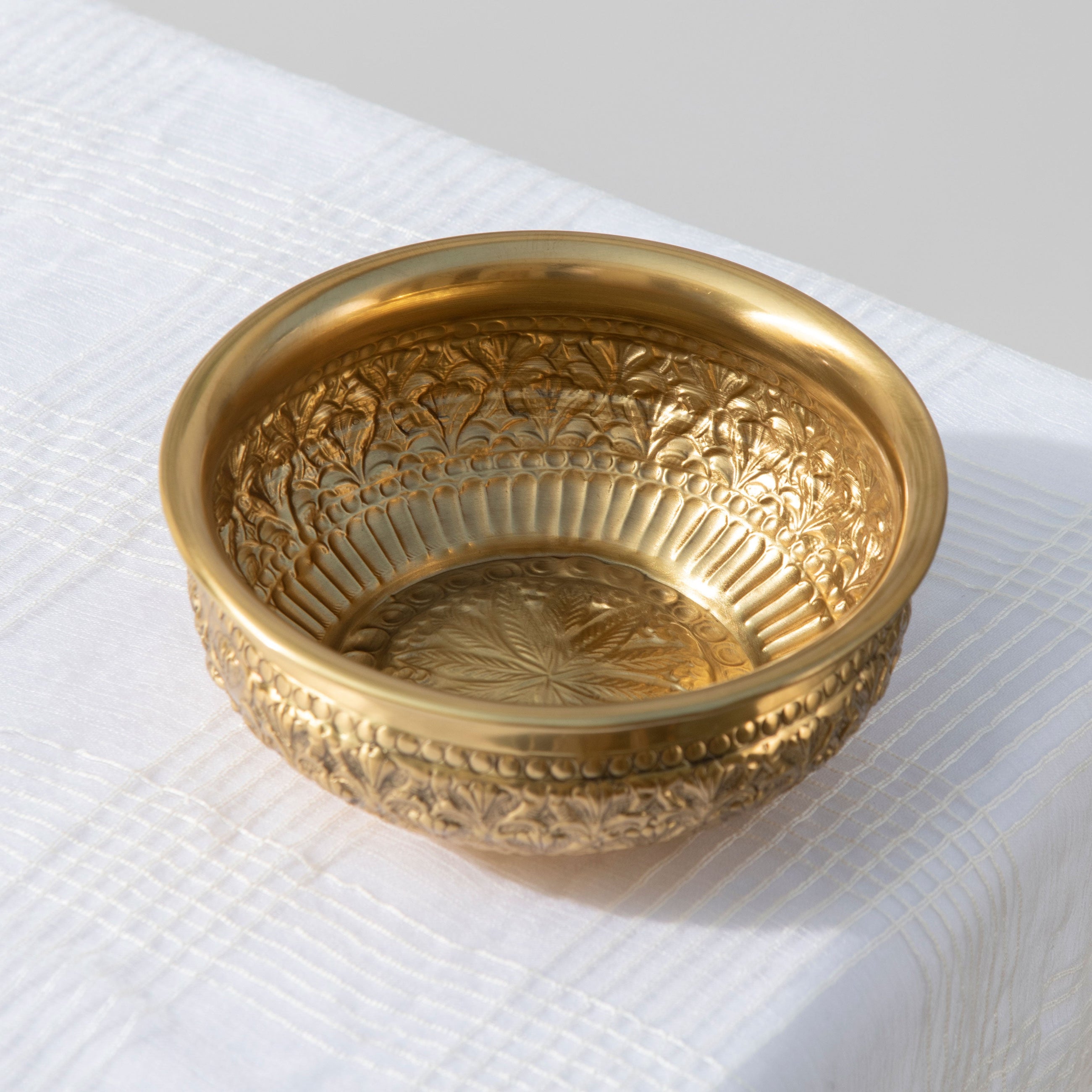 Helen Gold Embossed Urli