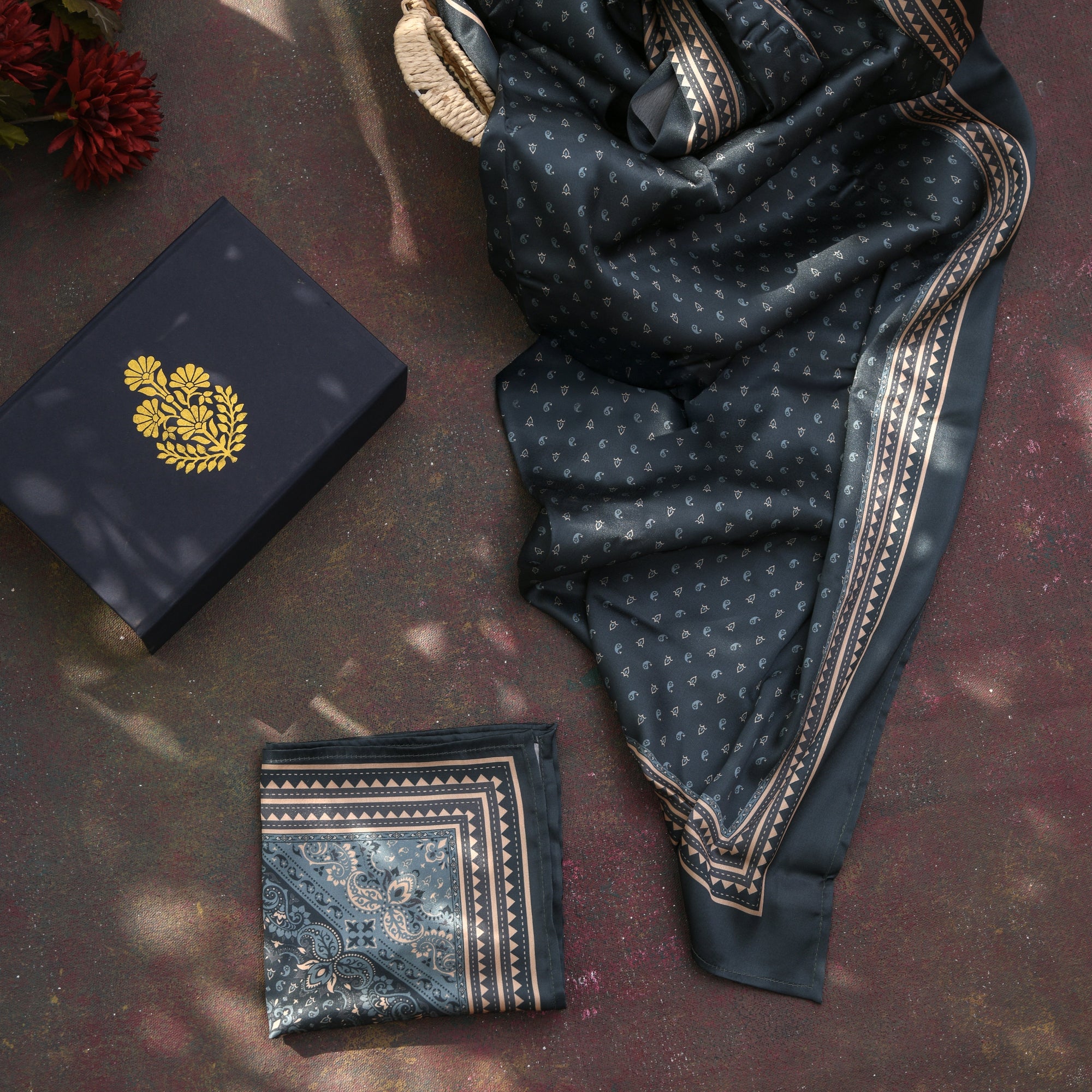 Mystic Pocket Square & Stole Gift Set