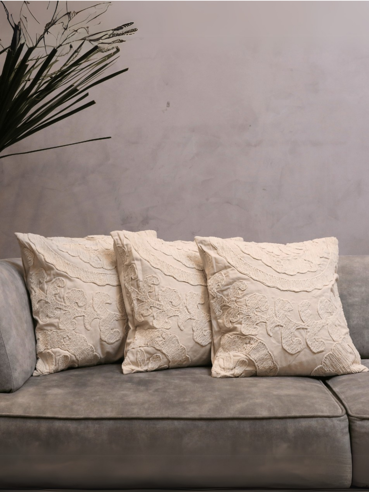 Elegant Flora Tufted Cushion Cover