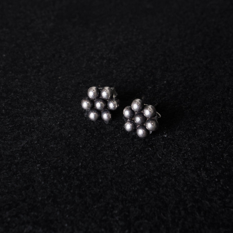 Gulriva Studs