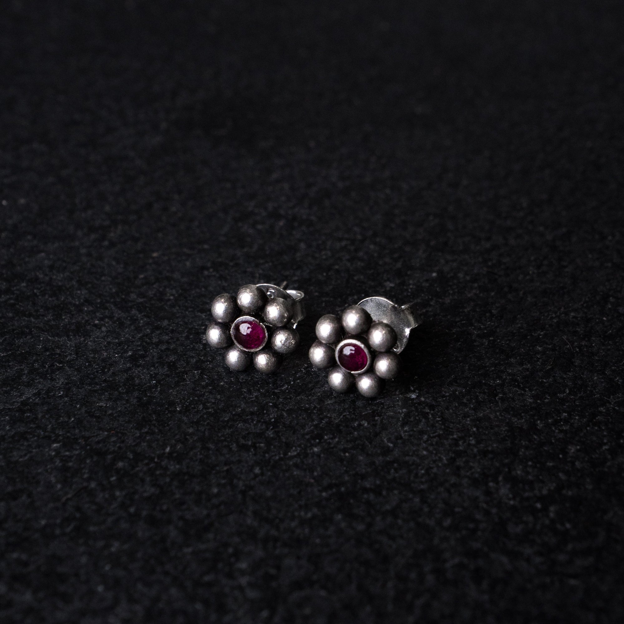 Rangphul Studs