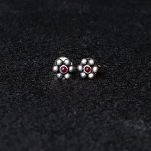 Gulbahar Studs