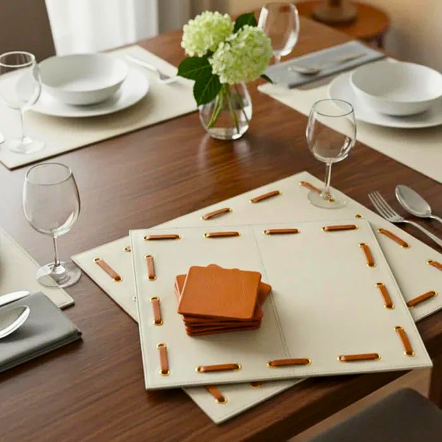 Eyelet Table Mat (Set of 2)