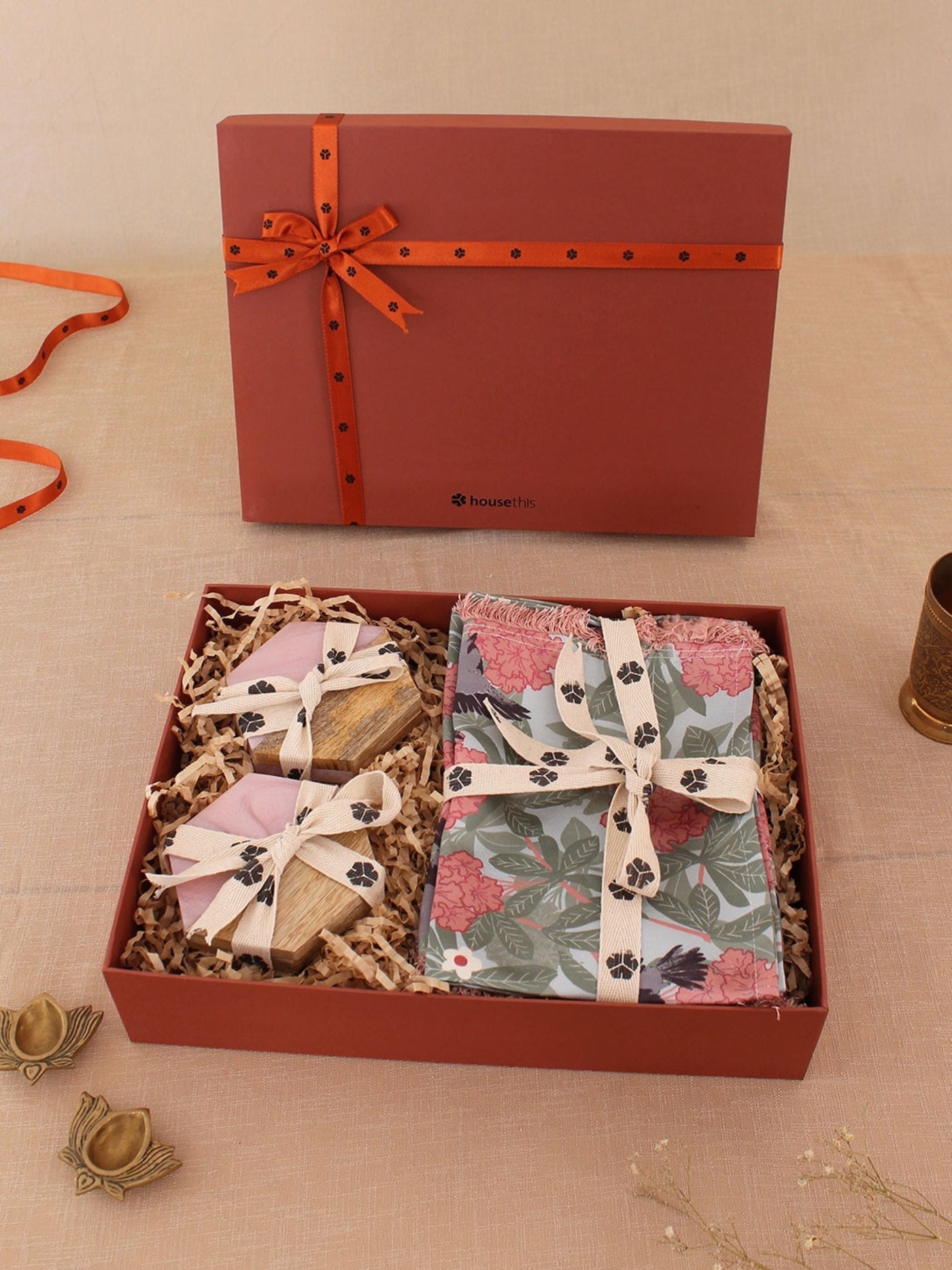 Kalpeni Coaster & Placemat Gift Box - Multicolor