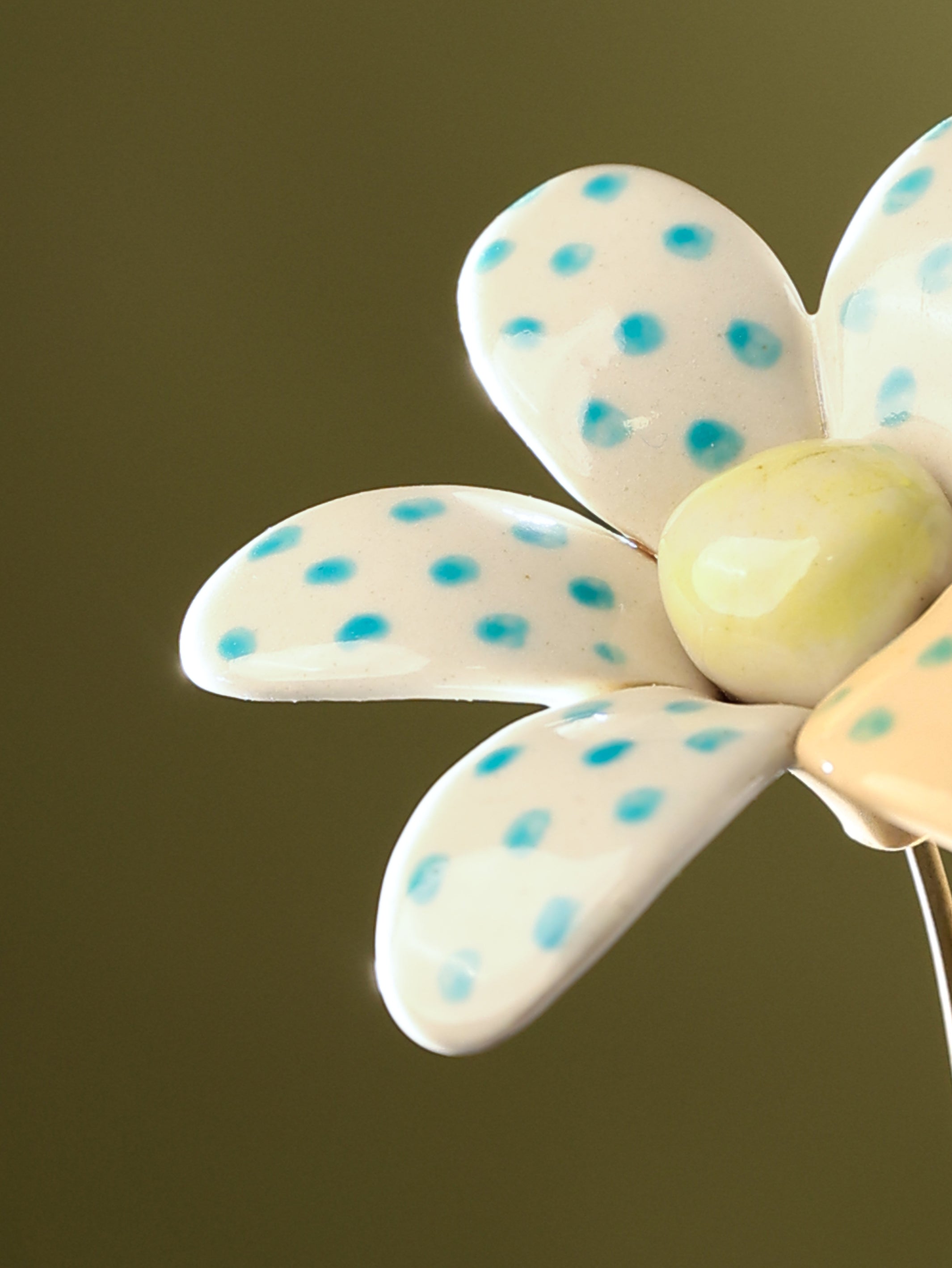 Mod Polka Daisy- Single Stem