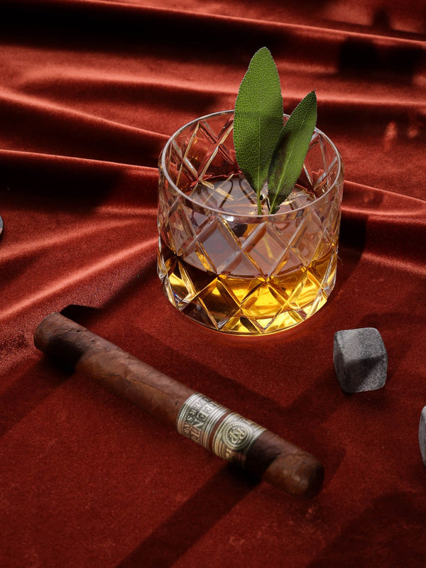 Diamond Glass & Snacks Gift Box