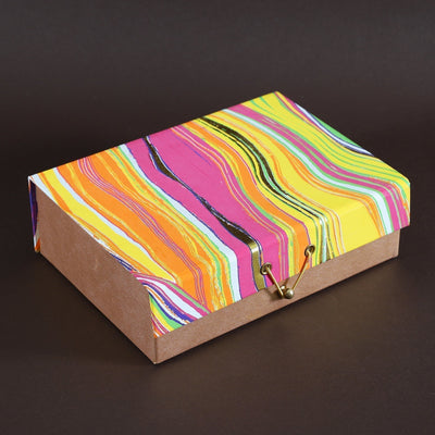 Leheriya Medium Gift Box
