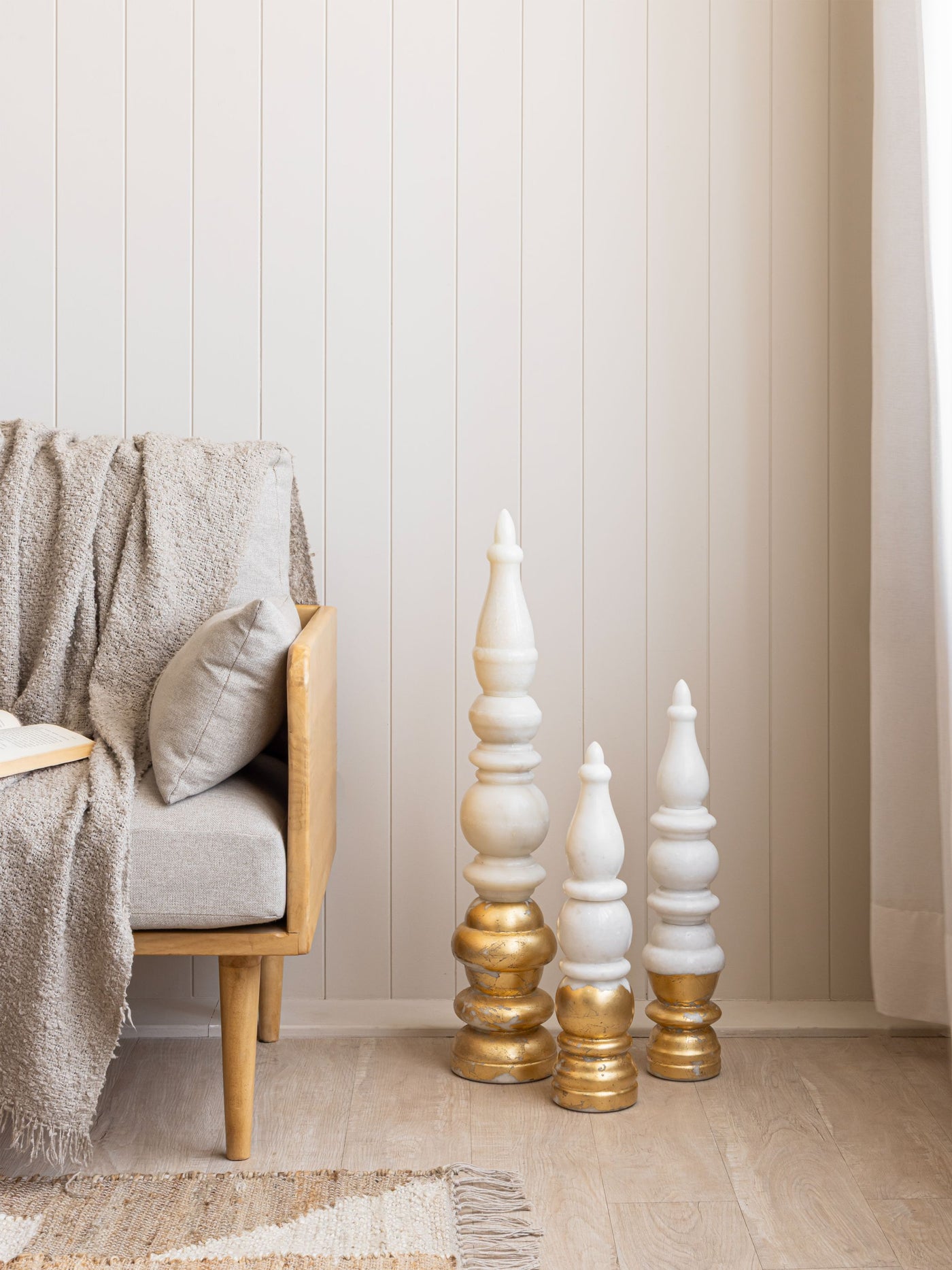 Temple corners - gold leafed