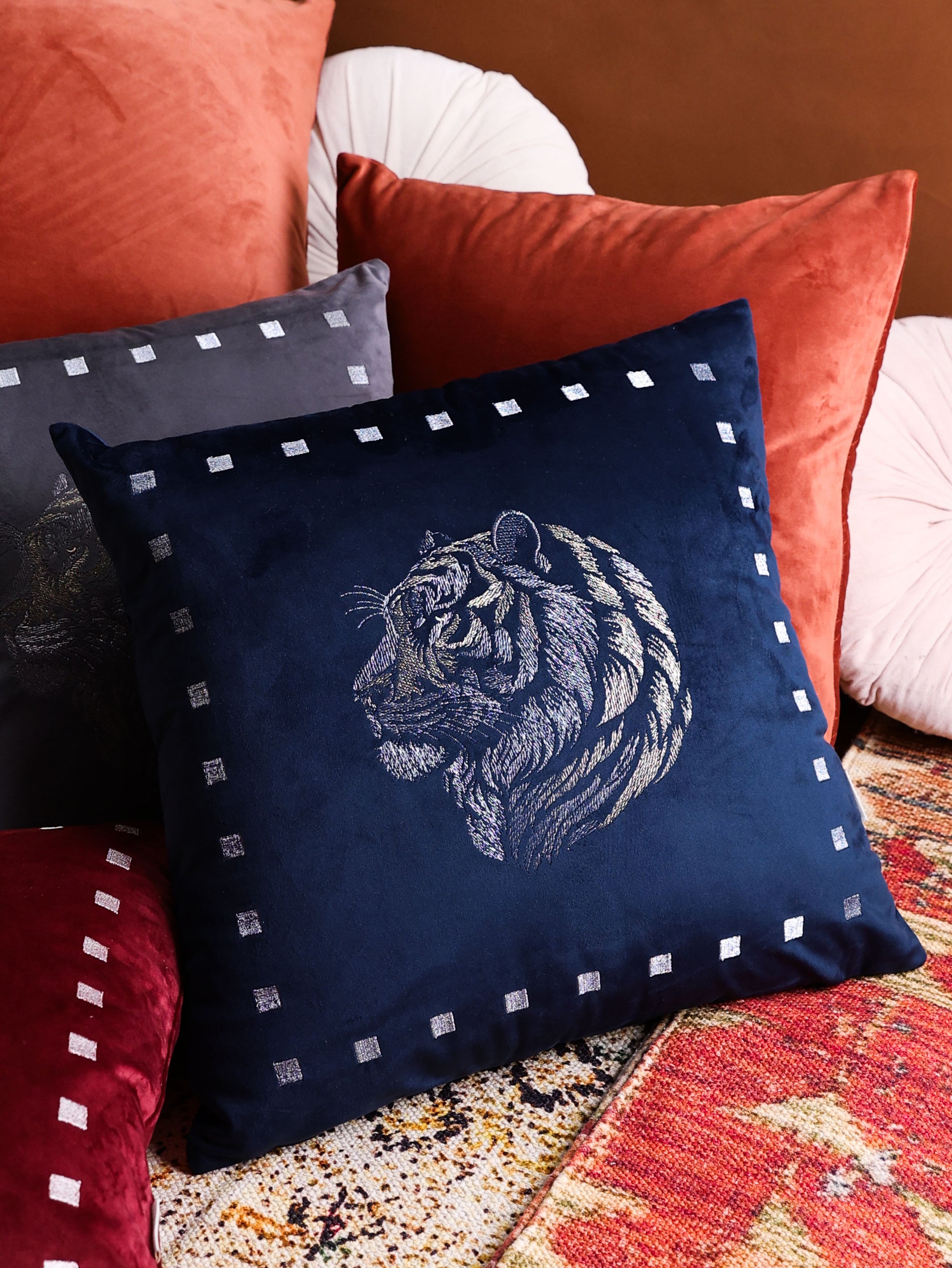 Vanraj Sapphire Velvet Cushion