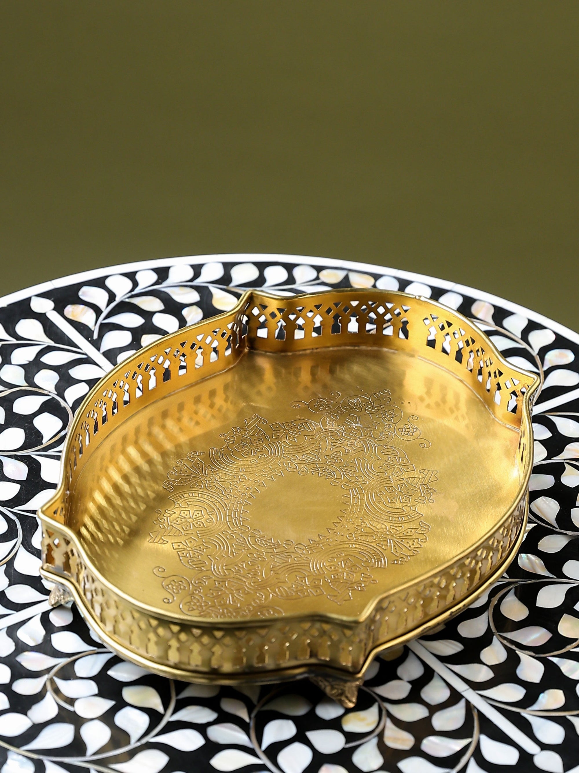 Victorian Curve Tray Medium Gold