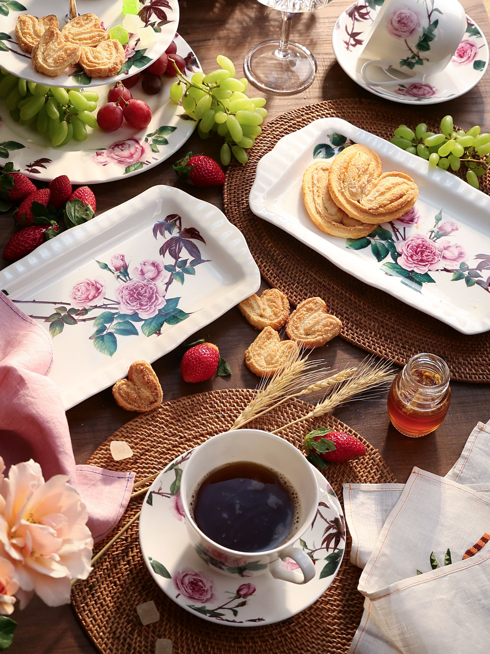 David Austen Roses Sandwich Platter