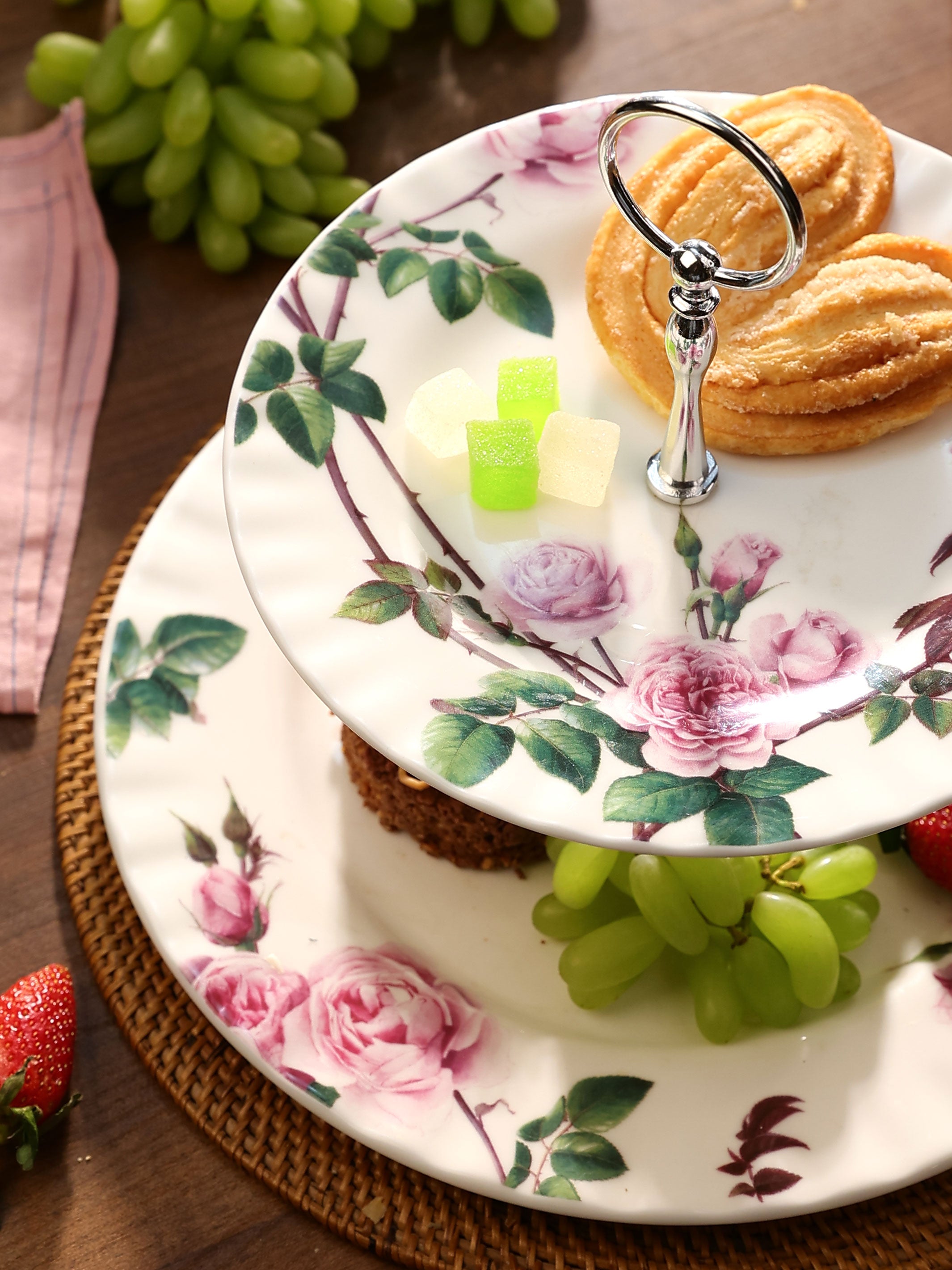 David Austen Roses 2 Tier Cakestand