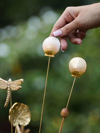 Golden White Seashells Metal Sticks